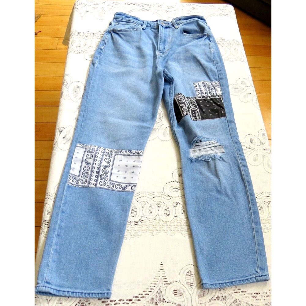 Hollister Ultra High Rise Mom Bandana Patched Jeans 3R(27) Light Wash - Picture 1 of 11
